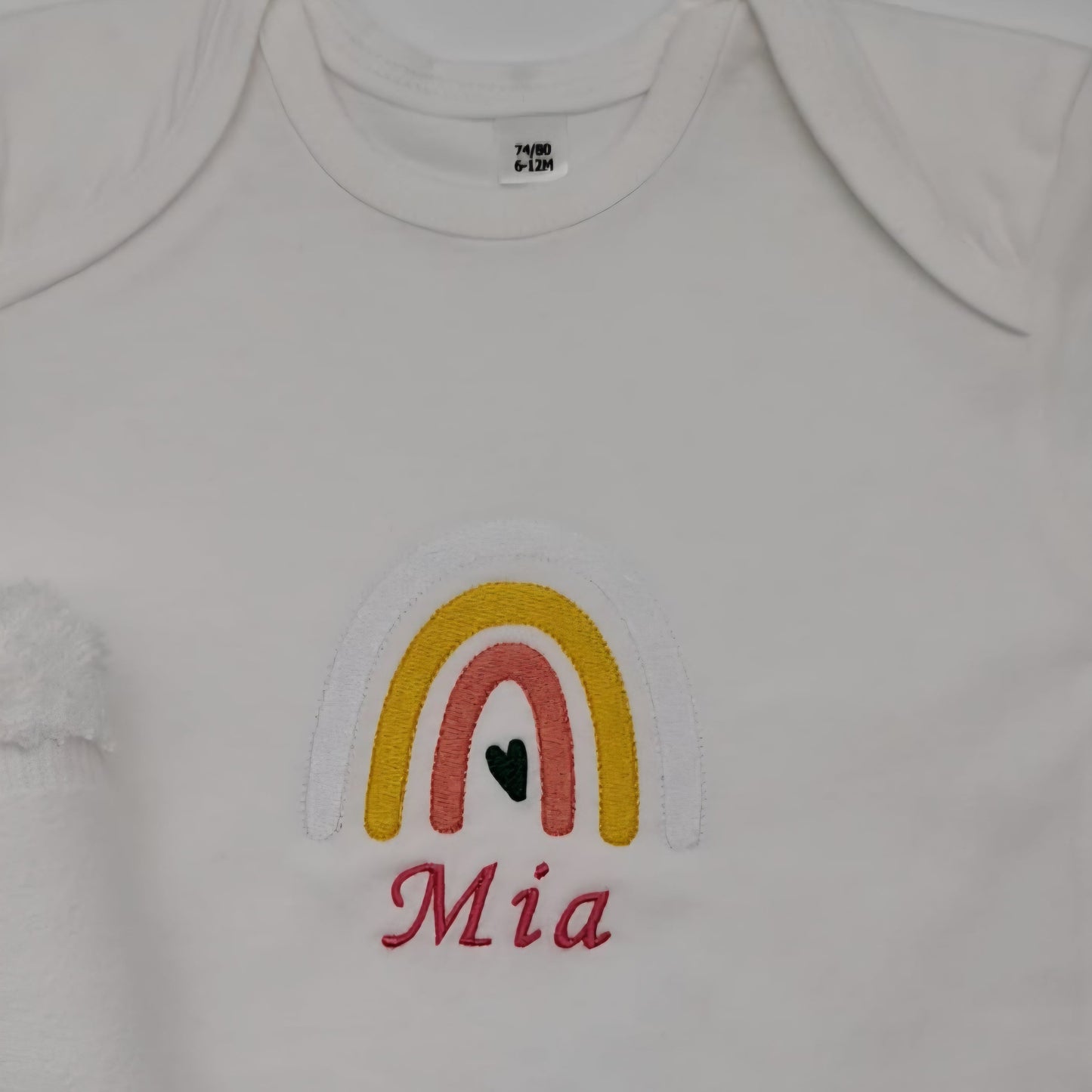 Personlisiertes Babyset - Regenbogen (Babybody & Kapuzenhandtuch)