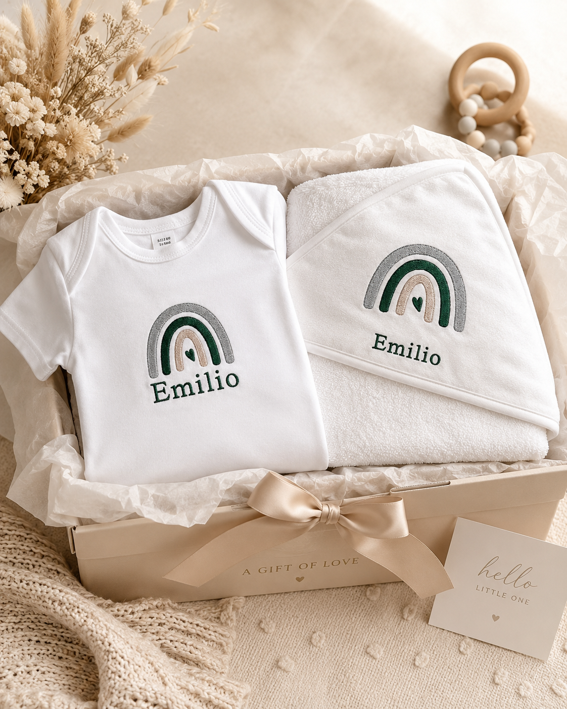 Personlisiertes Babyset - Regenbogen (Babybody & Kapuzenhandtuch)