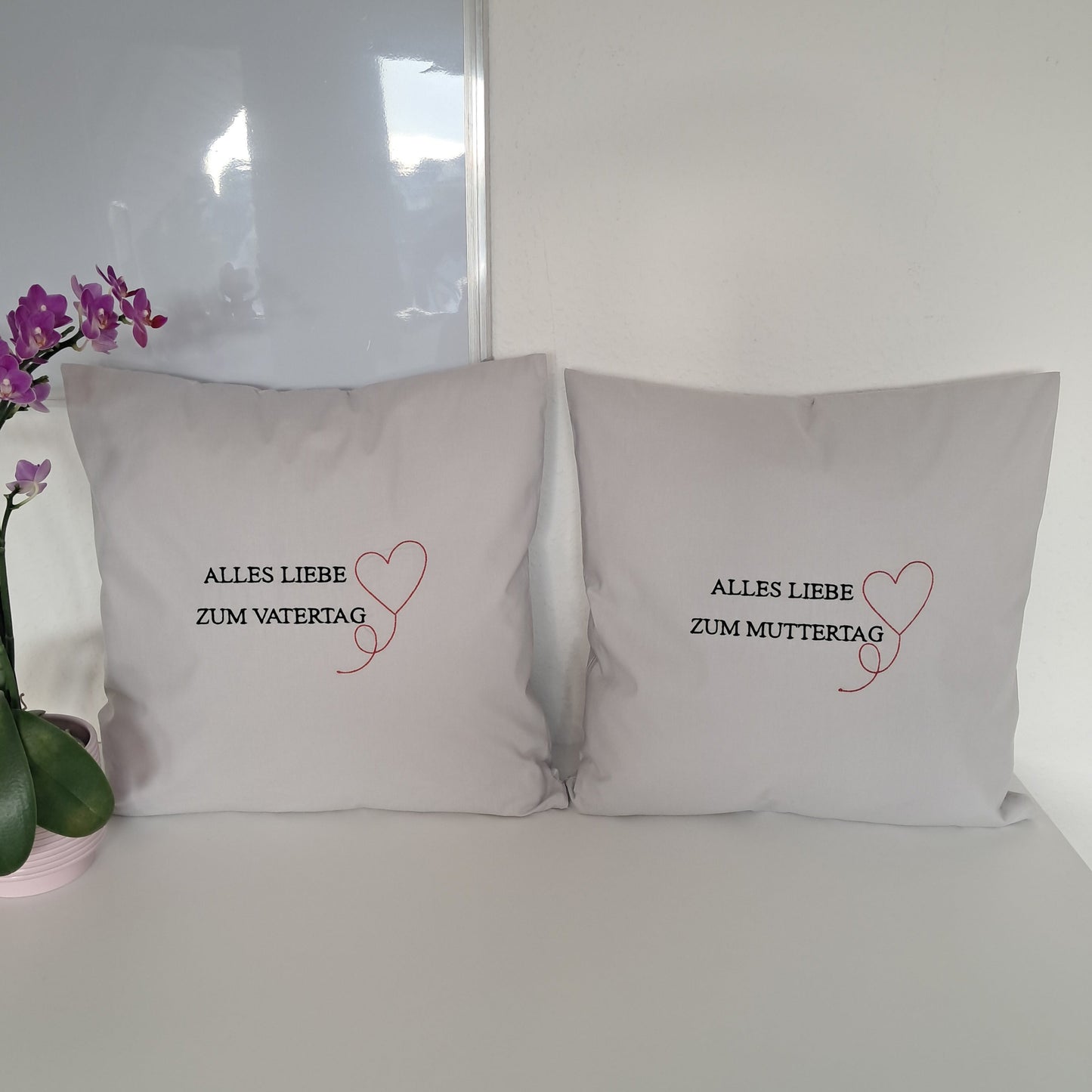 Besticktes Kissen "Alles Liebe" - Muttertag oder Vatertag