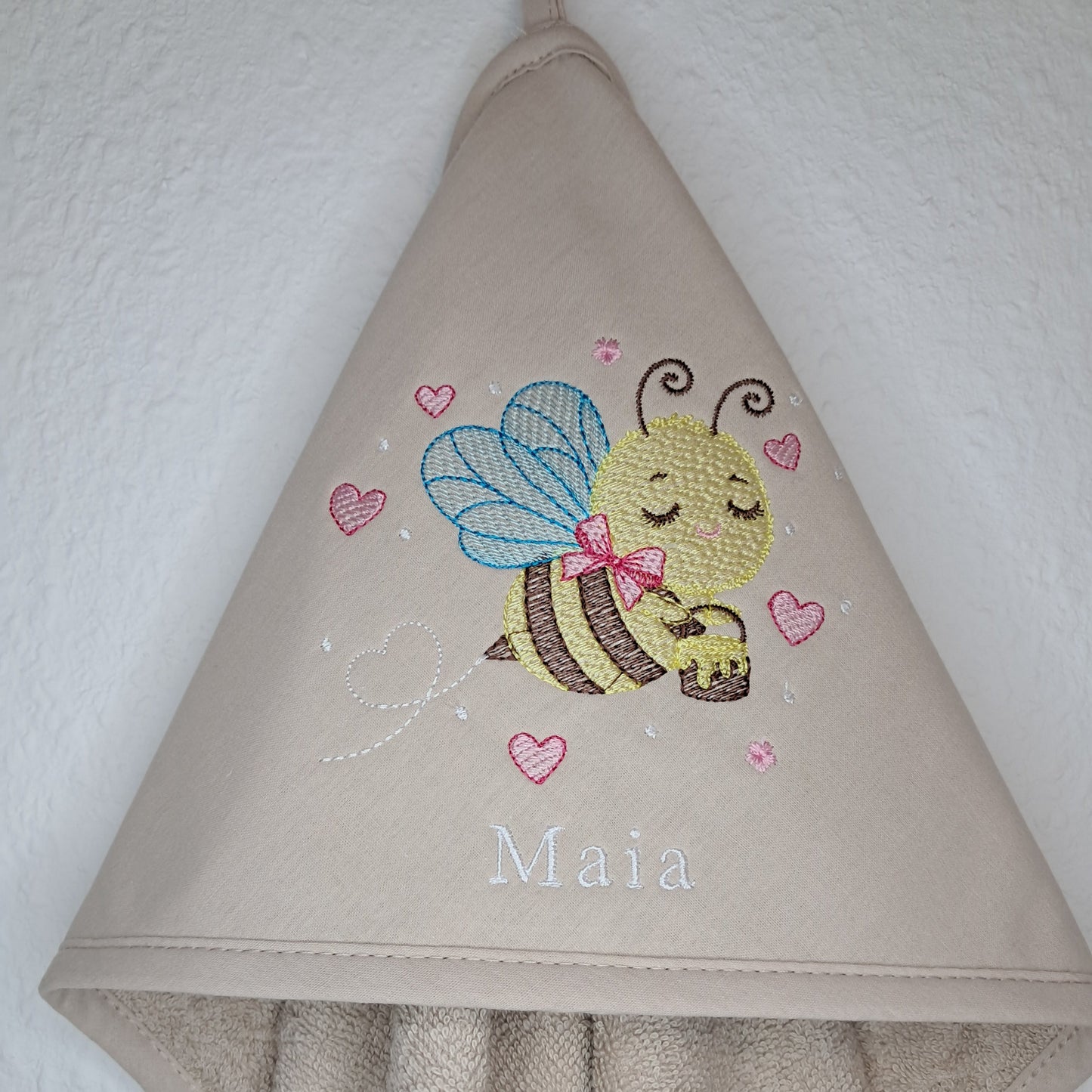 Personalisiertes Kapuzenhandtuch mit Bienen-Stickerei & Namen