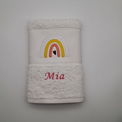 Personalisiertes Handtuch Regenbogen & Namen