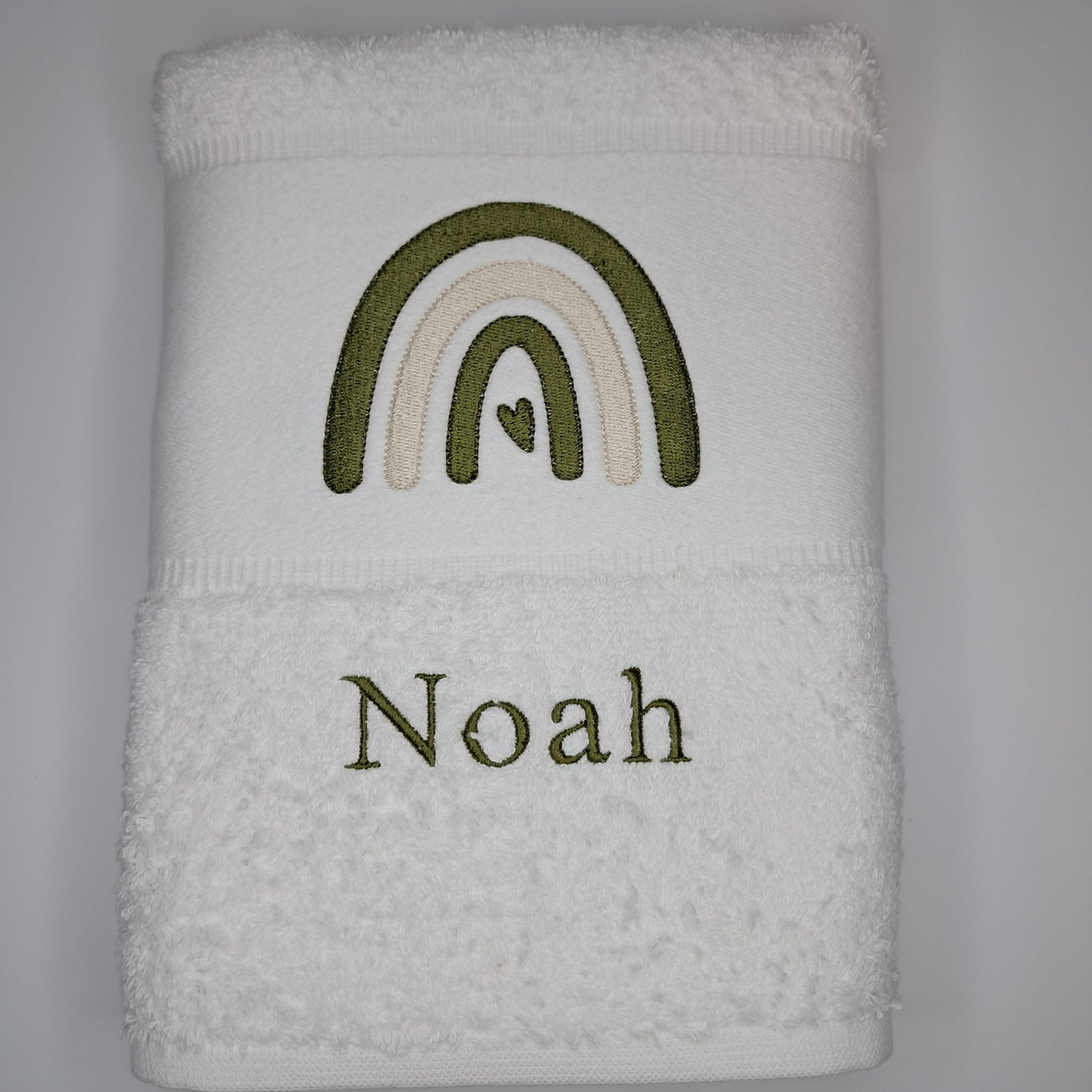 Personalisiertes Handtuch Regenbogen & Namen