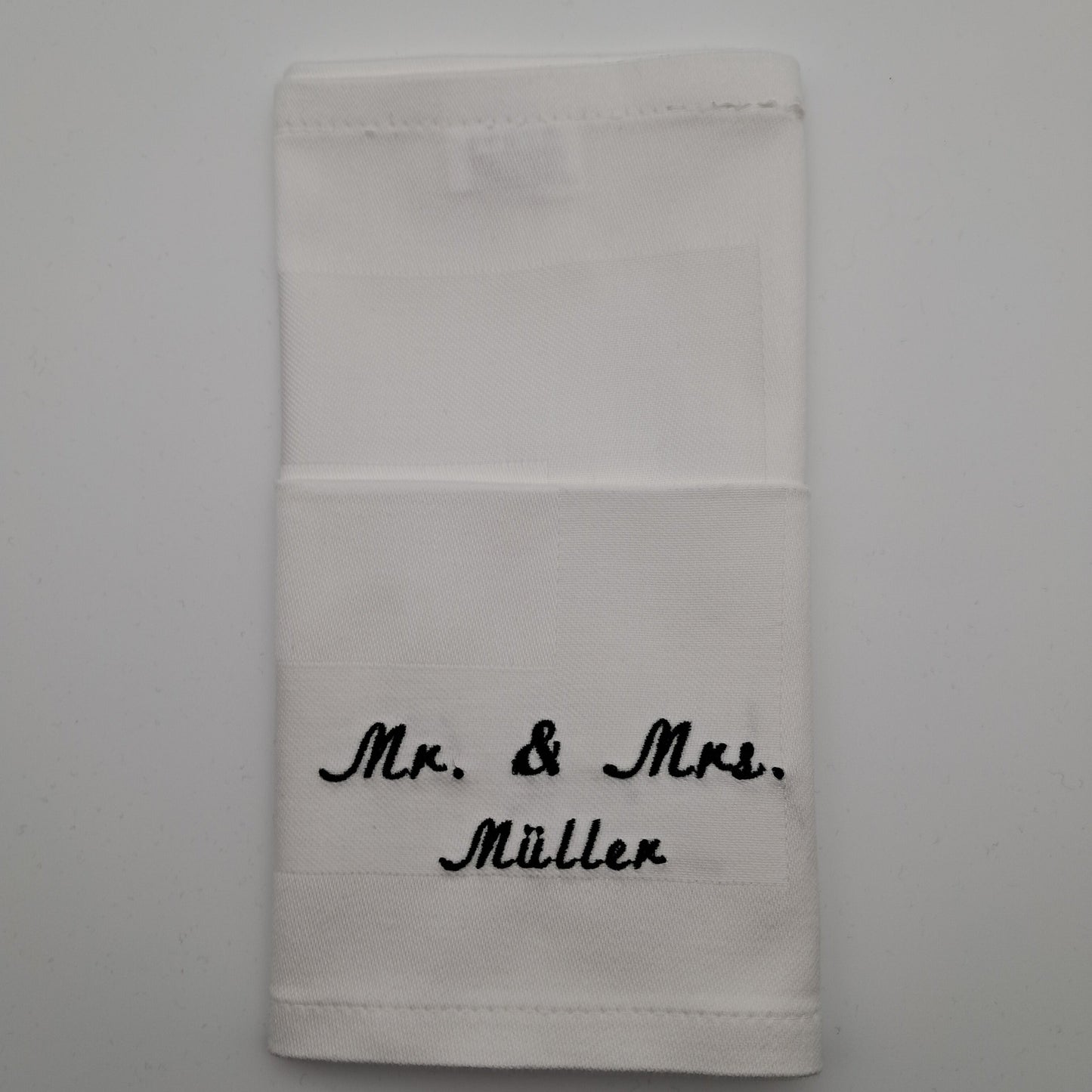 Bestickte Stoffservietten "Mr. & Mrs."